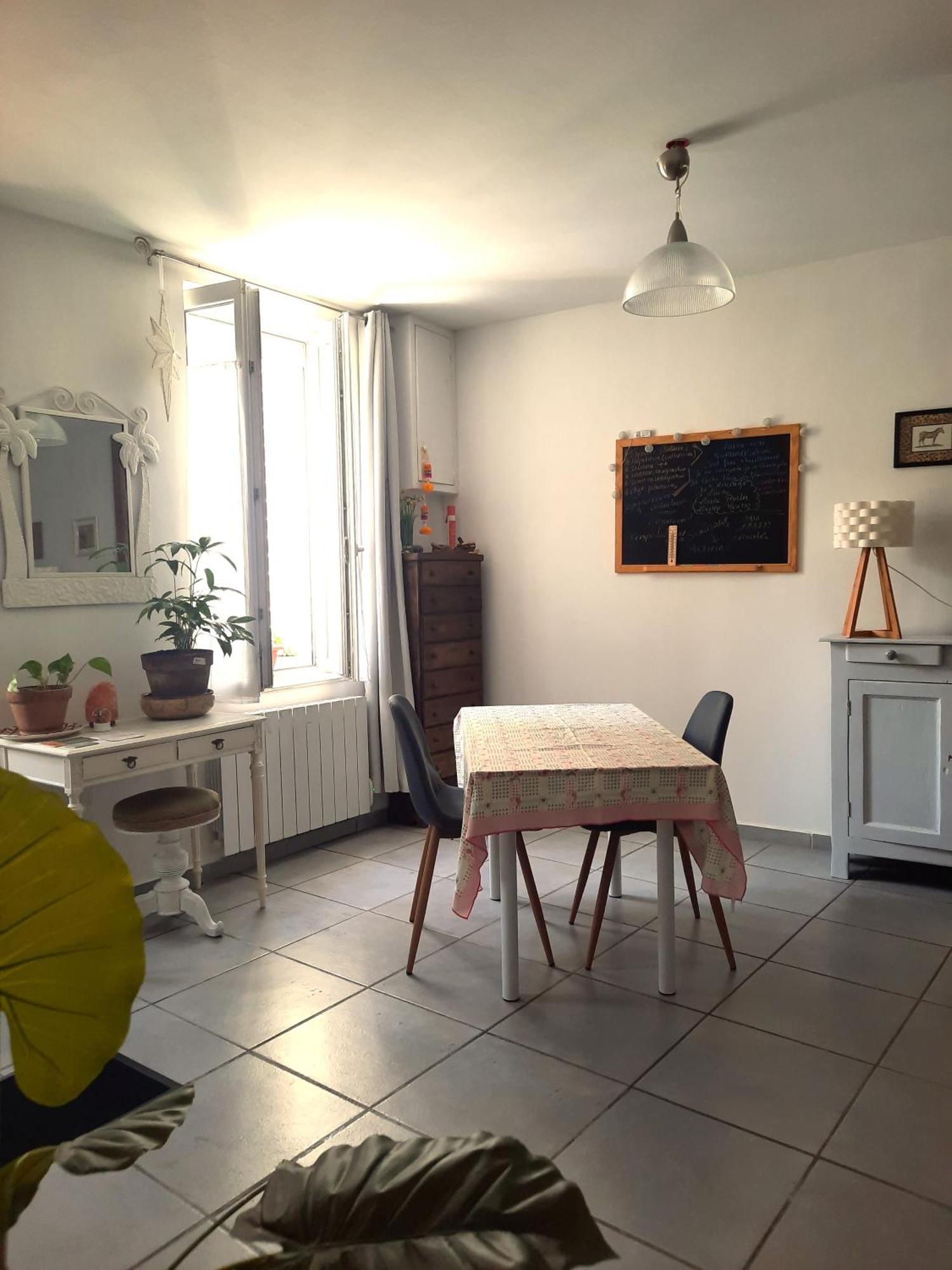 Agreable Appartement T2 Proche Centre Nimes Exterior photo